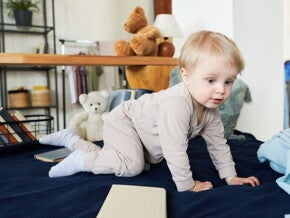 Baby in the 7th month – Starting to move Baby in the 7th month – Starting to move